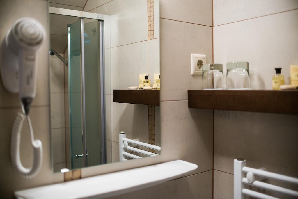 Hotel Fuerdohaz Mestecǎneşti Cameră foto