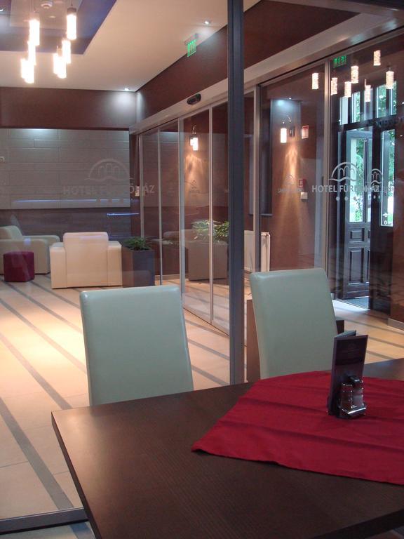 Hotel Fuerdohaz Mestecǎneşti Exterior foto