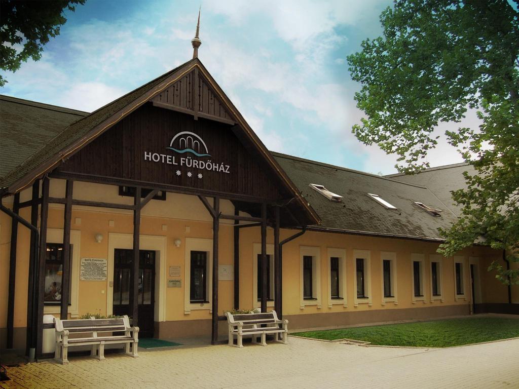 Hotel Fuerdohaz Mestecǎneşti Exterior foto